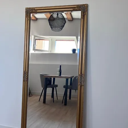 Charme Et Confort Au Coeur Des Remparts - Duplex Apartment